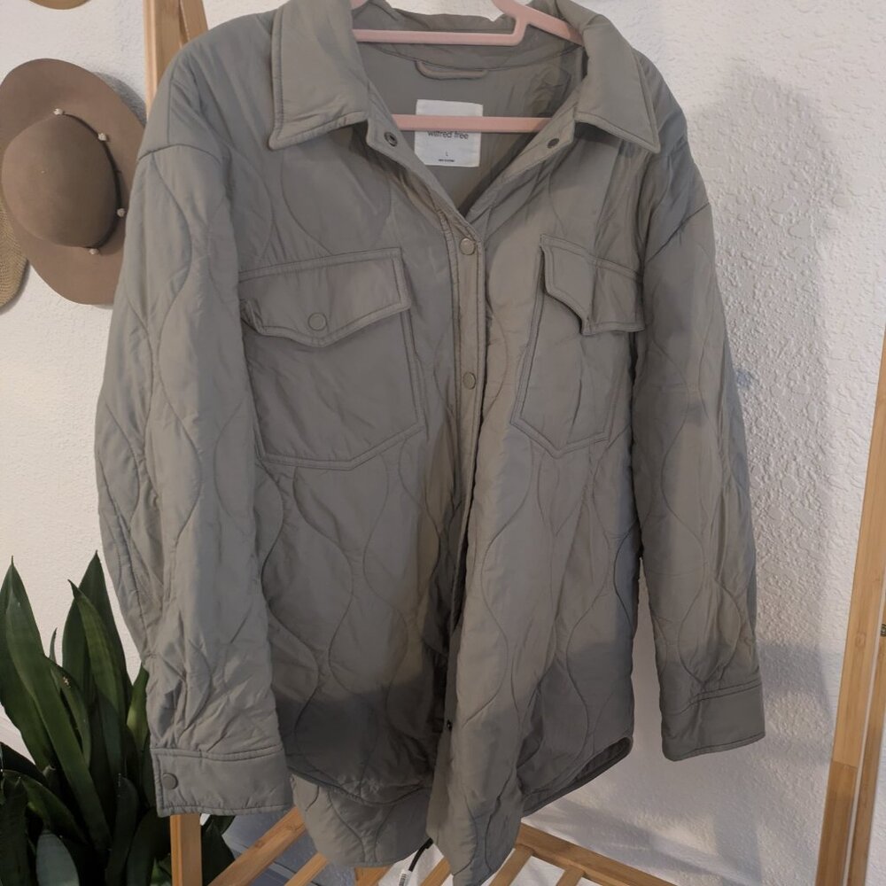 Quilted Primaloft Shacket - Picture 2 of 2